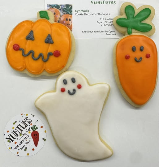 Pumpkin, carrot and ghost decorated cookies